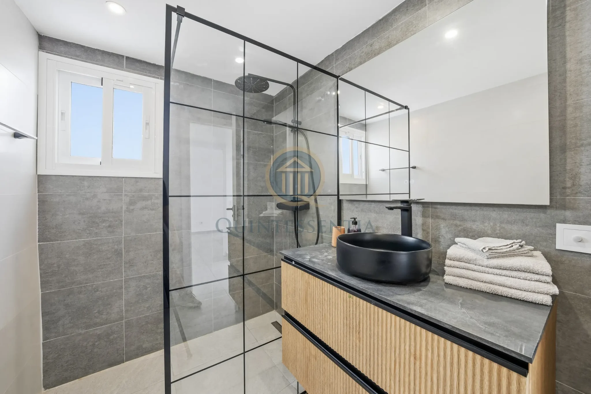Elviria Double Pentahouse logo-24